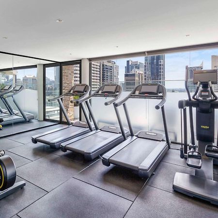 Pullman Sydney Hyde Park Hotel Exterior foto The gym at the hotel