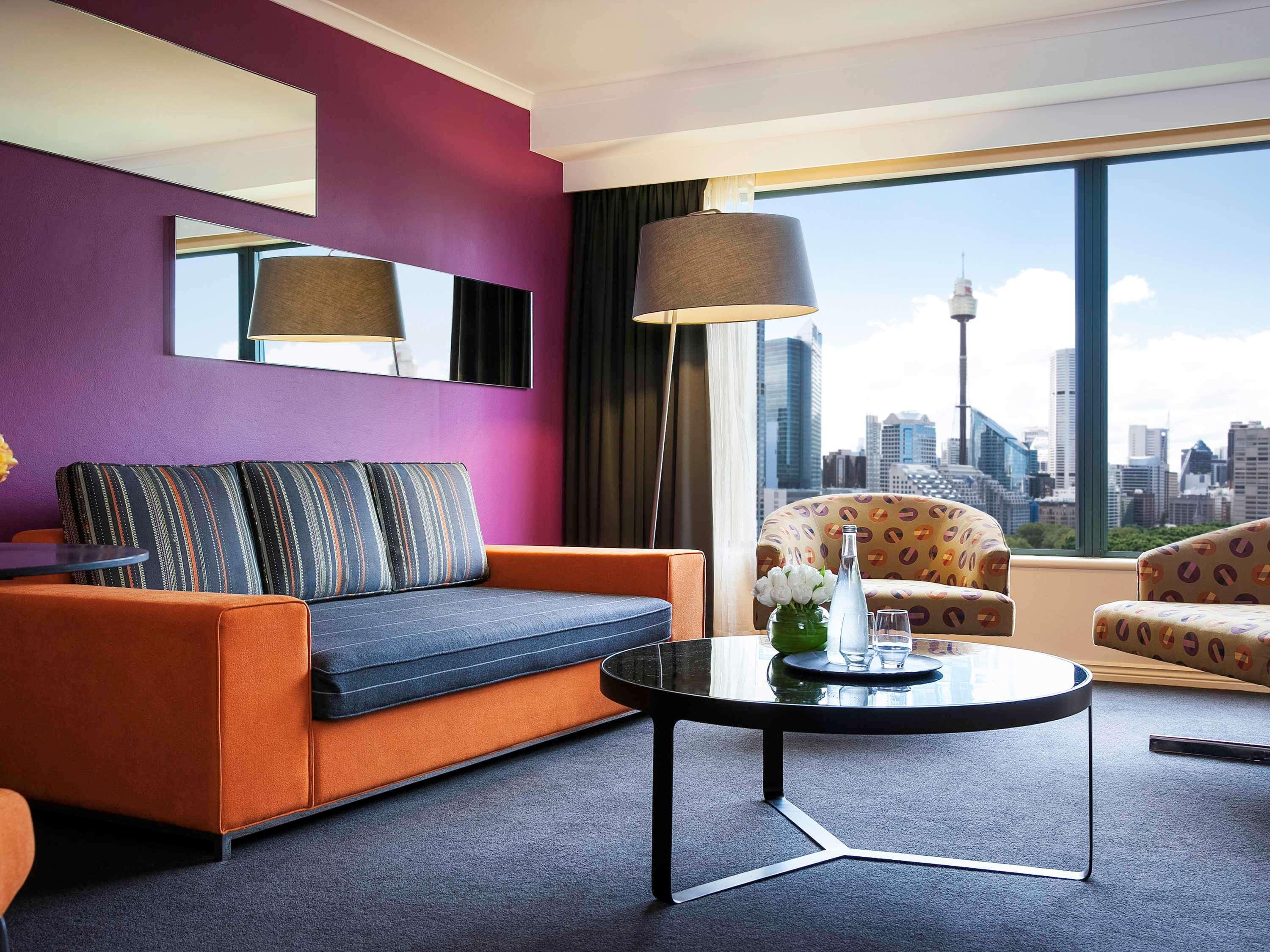 Pullman Sydney Hyde Park Hotel Exterior foto A suite at the Crowne Plaza Hotel, Sydney
