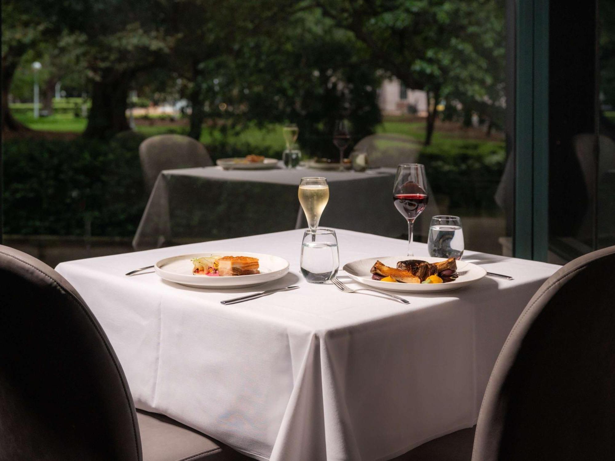 Pullman Sydney Hyde Park Hotel Exterior foto The Terrace
